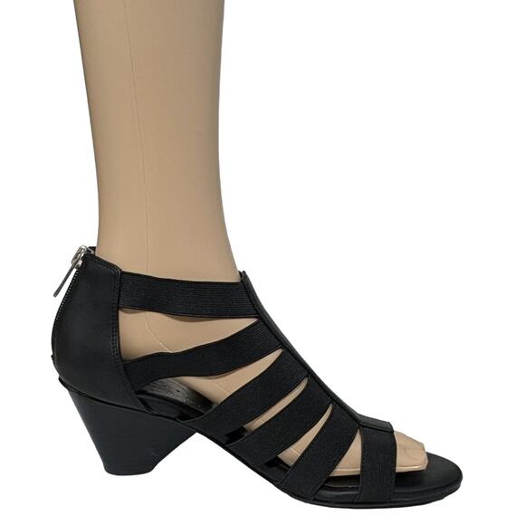 Coach & Four Women's Size 8 Strappy Ankle Sandals Small Heel - Picture 2 of 13